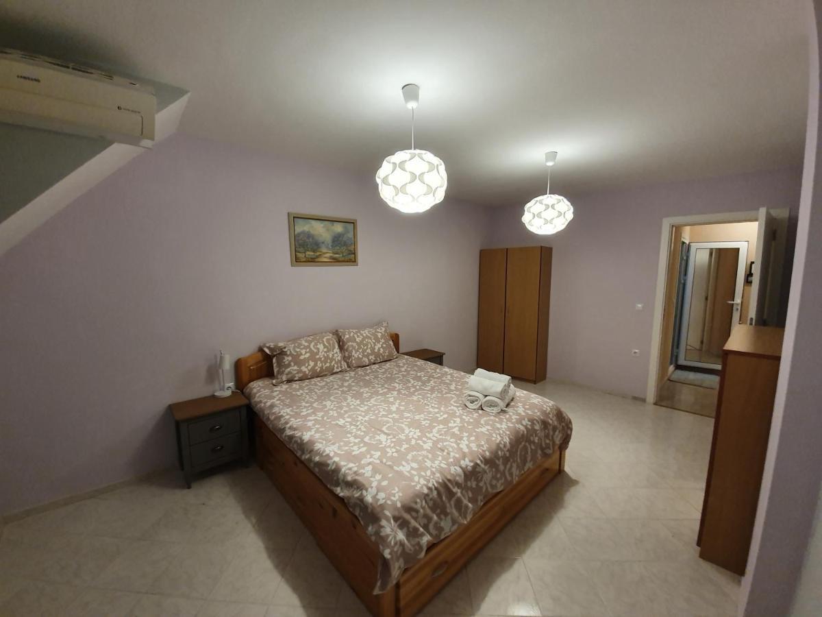Malavi Square top center apartment Ruse Esterno foto